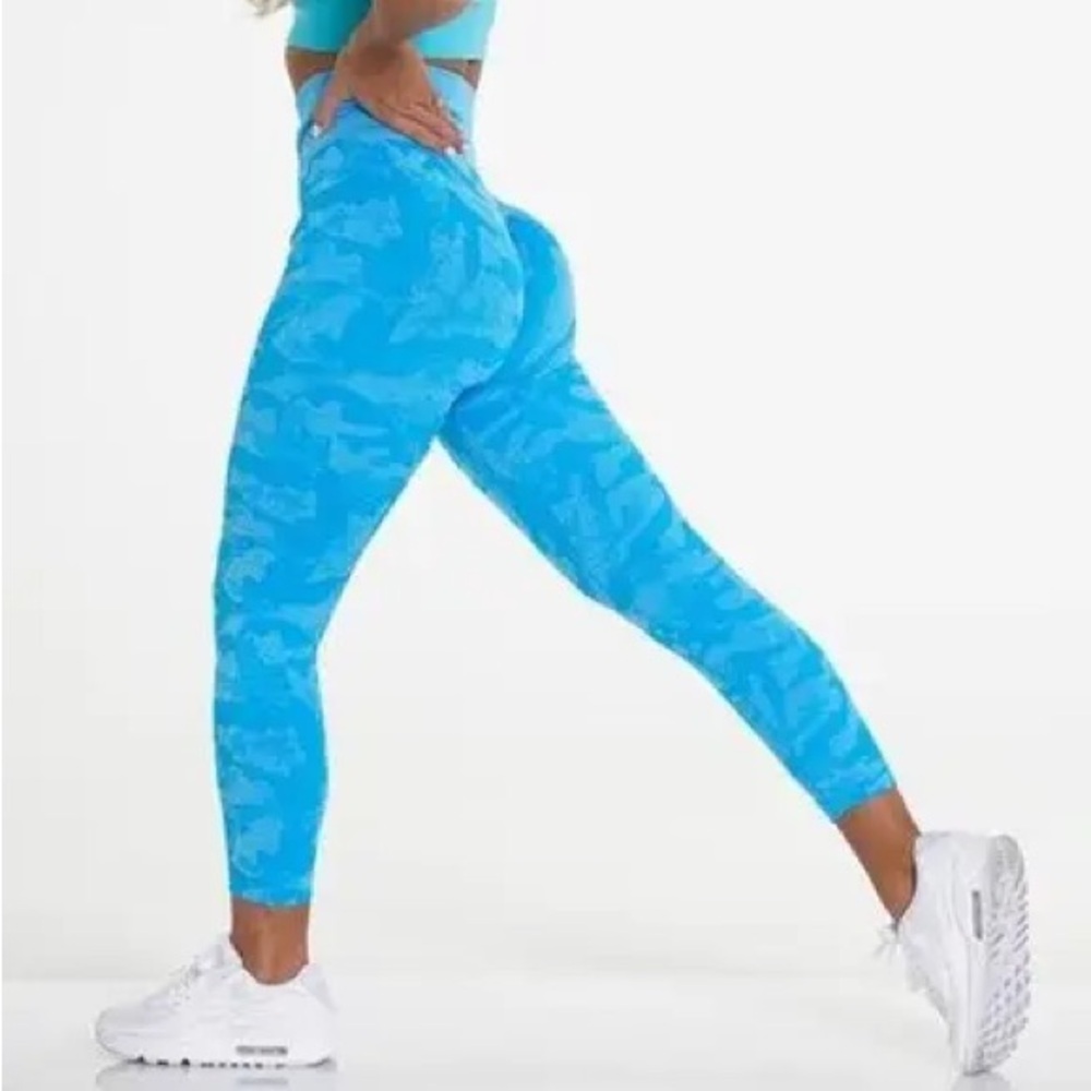 NVGTN Carribean Blue Camo Seamless Leggings Small
